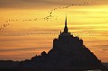 Vue du Mont Saint Michel au soleil couchant