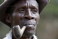 Portrait d'un vieil homme Apiculteur au sud du Rwanda. 
  