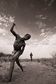 (Plusieurs valeurs) 
 Botswana 
 Bushmen 
 people 
 Kalahari 
 Central 
 Desert 
 Botswana, 
 Central Kalahari Desert,  