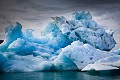 Iceberg flottant dans la baie du Roi. Spitzberg, Svalbard. Norvège. Europe 
 Norvège 
 Norway 
 Spitzberg 
 Svalbard 
 archipel 
 arctic 
 arctique 
 expédition 
 glace 
 ice 
 iceberg 
 littoral 
 mer 
 nord 
 nordique 
 océan 
 polaire 
 pôle 
 tourism 
 tourisme 
 travel 
 voyage 
 île 
 Norway - Norvège, 
 Spitzberg / Svalbard, 