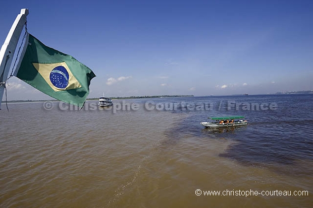 Manaus, Meeting of the Waters