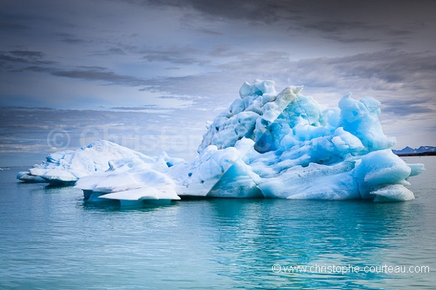 Iceberg in King's Bay